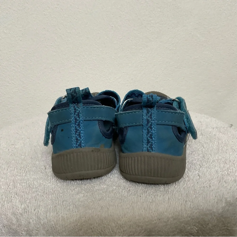 Osh Kosh Myla Bkue, Grey Adjustable Strap Water Shoes Hard Soles Size 10m Sandal